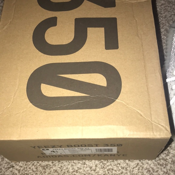 REFLECTive yeezy white and silver sz 4.5 brand new - Picture 7 of 8